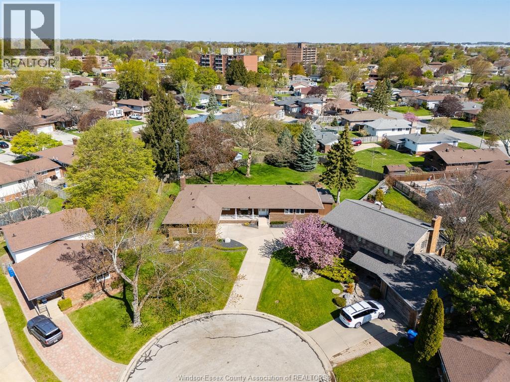 11 Crozier CRESCENT, Leamington, Ontario, N8H4M4 — Photo 4