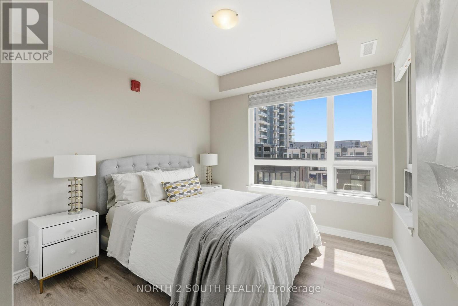 #408 40 ESPLANADE LANE - 22