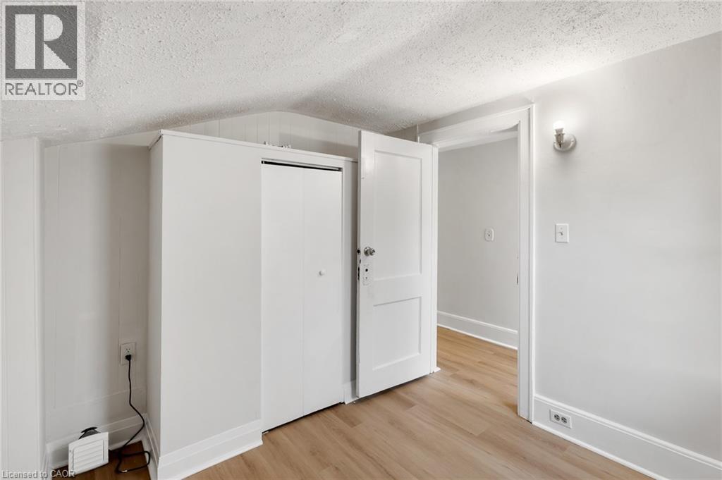 467 GROVE Avenue, Windsor, Ontario, N9A6G3 — Photo 4