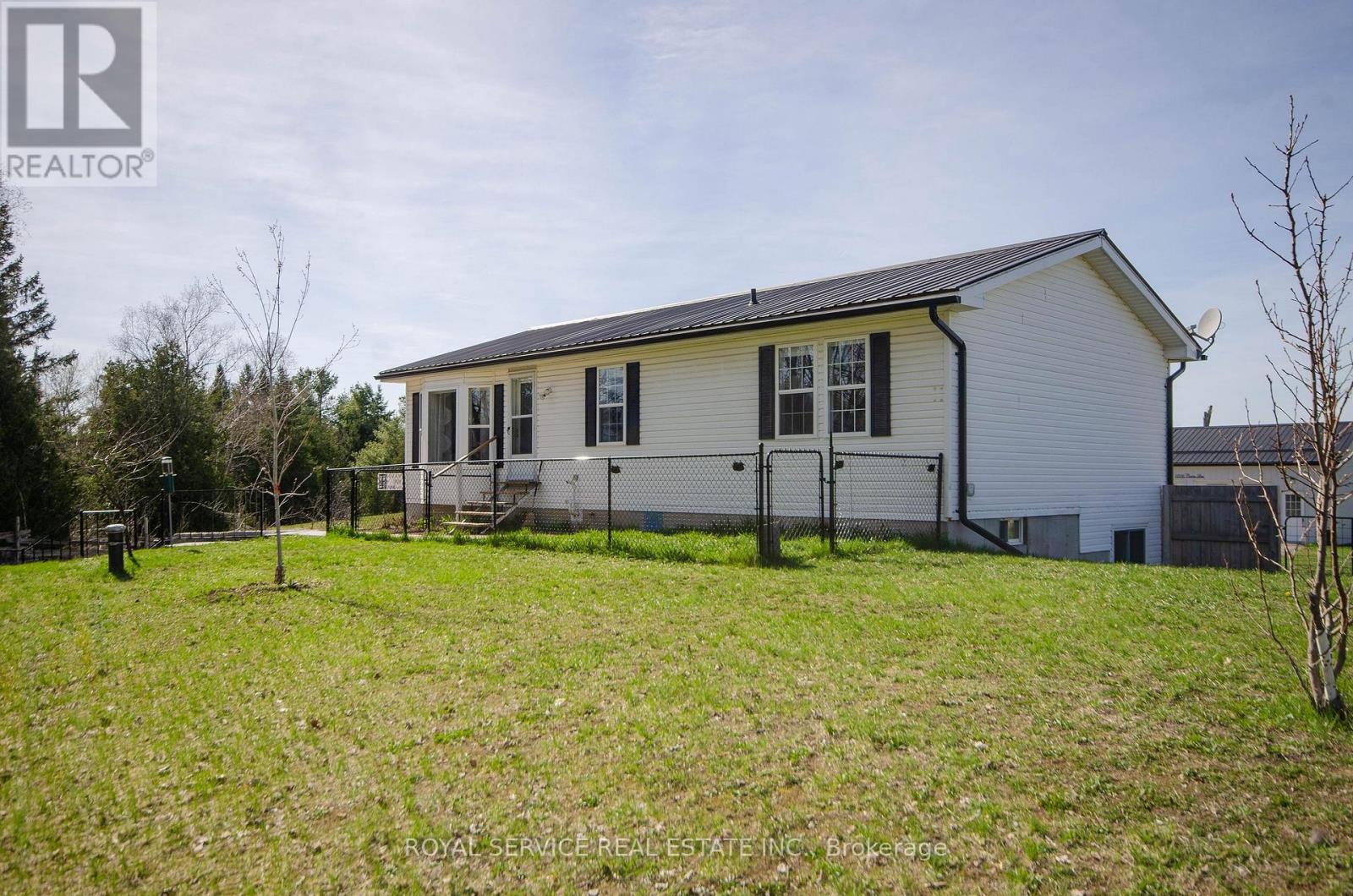 1206 CENTRE LINE - Image 2