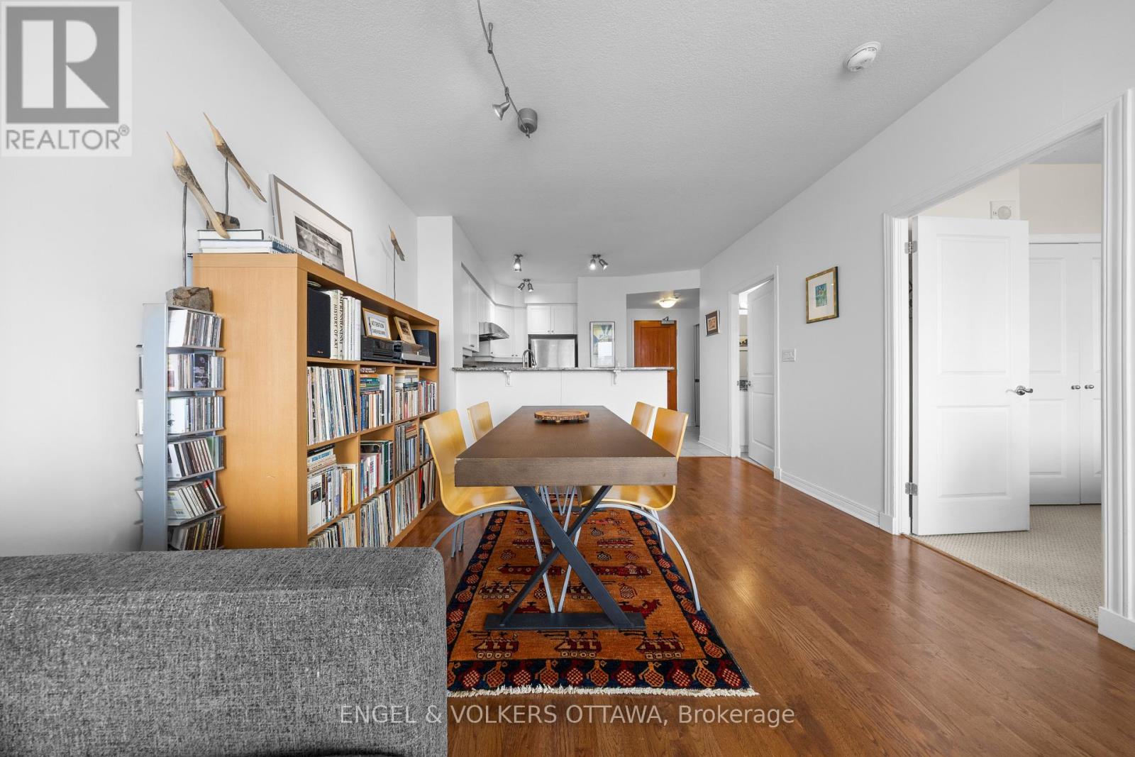 #1103 570 LAURIER AVENUE W - 14