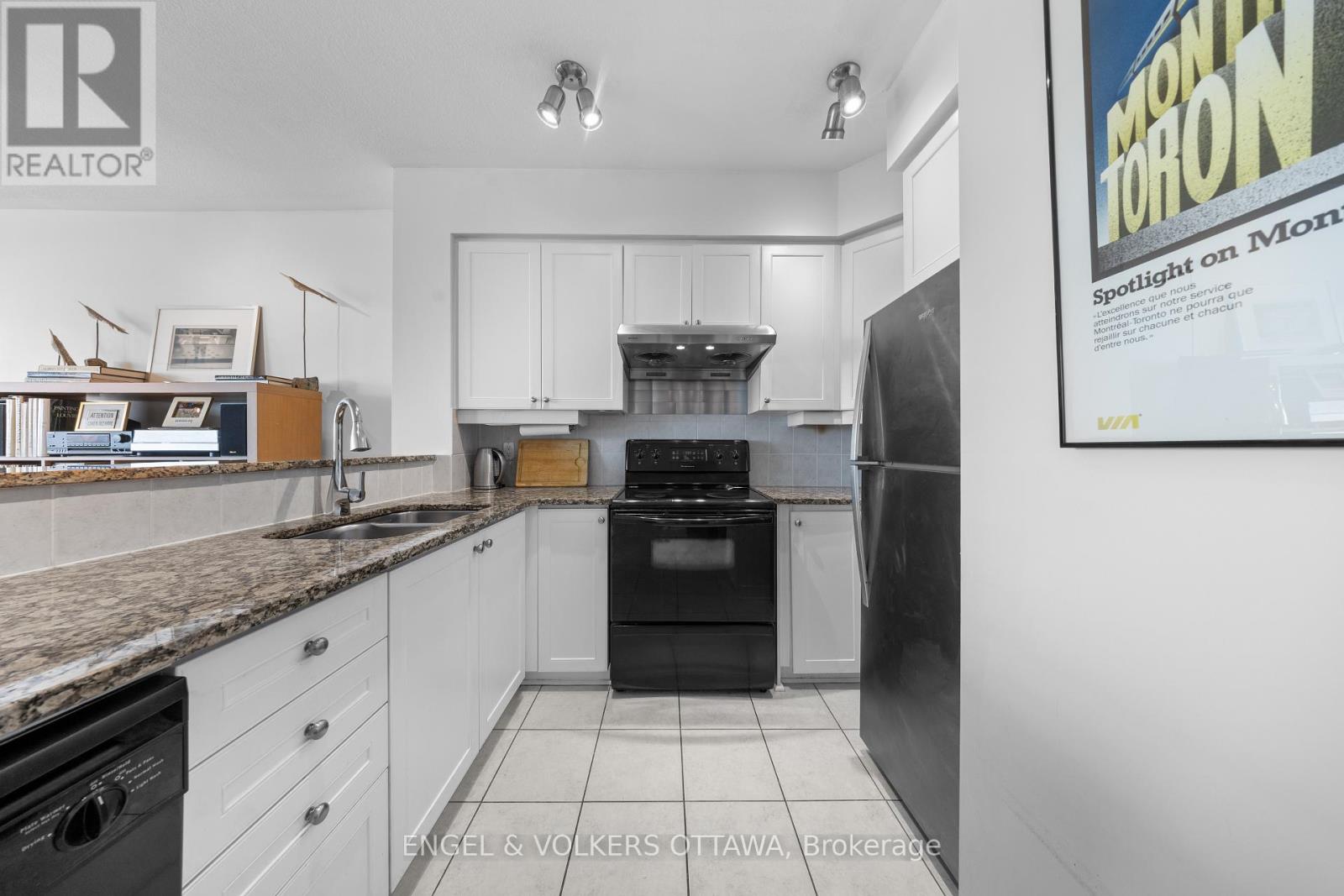 #1103 570 LAURIER AVENUE W - 9