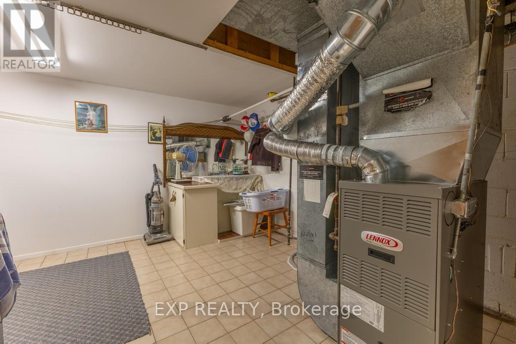 11 DONNA STREET - 37