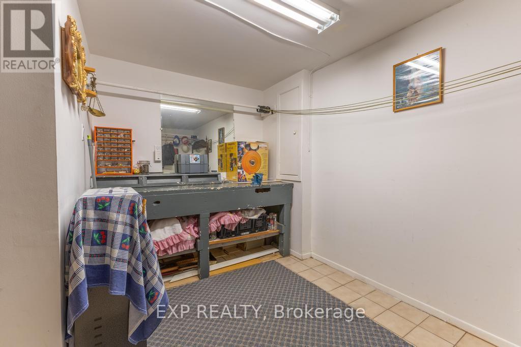 11 DONNA STREET - 38