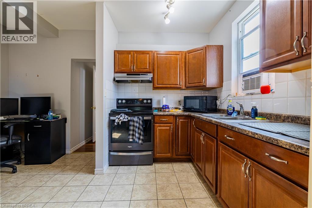 113 BRANT Avenue - 12