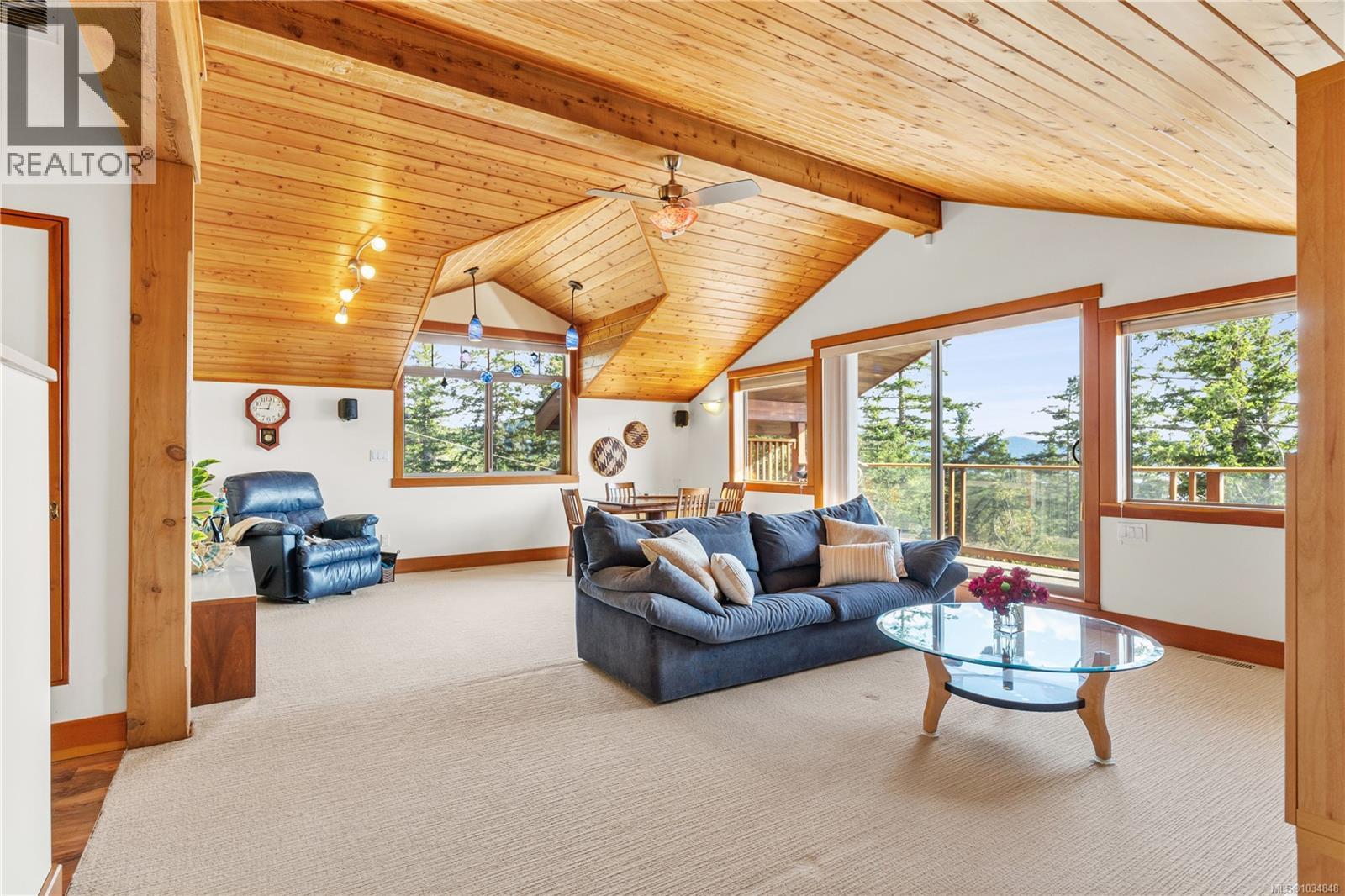 248 Suneagle Dr, Salt Spring