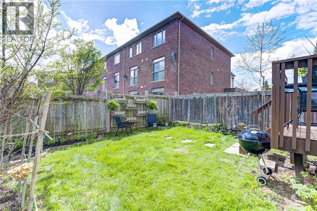 2325 STONE GLEN Crescent, Oakville, Ontario, L6M0C9 — Photo 14