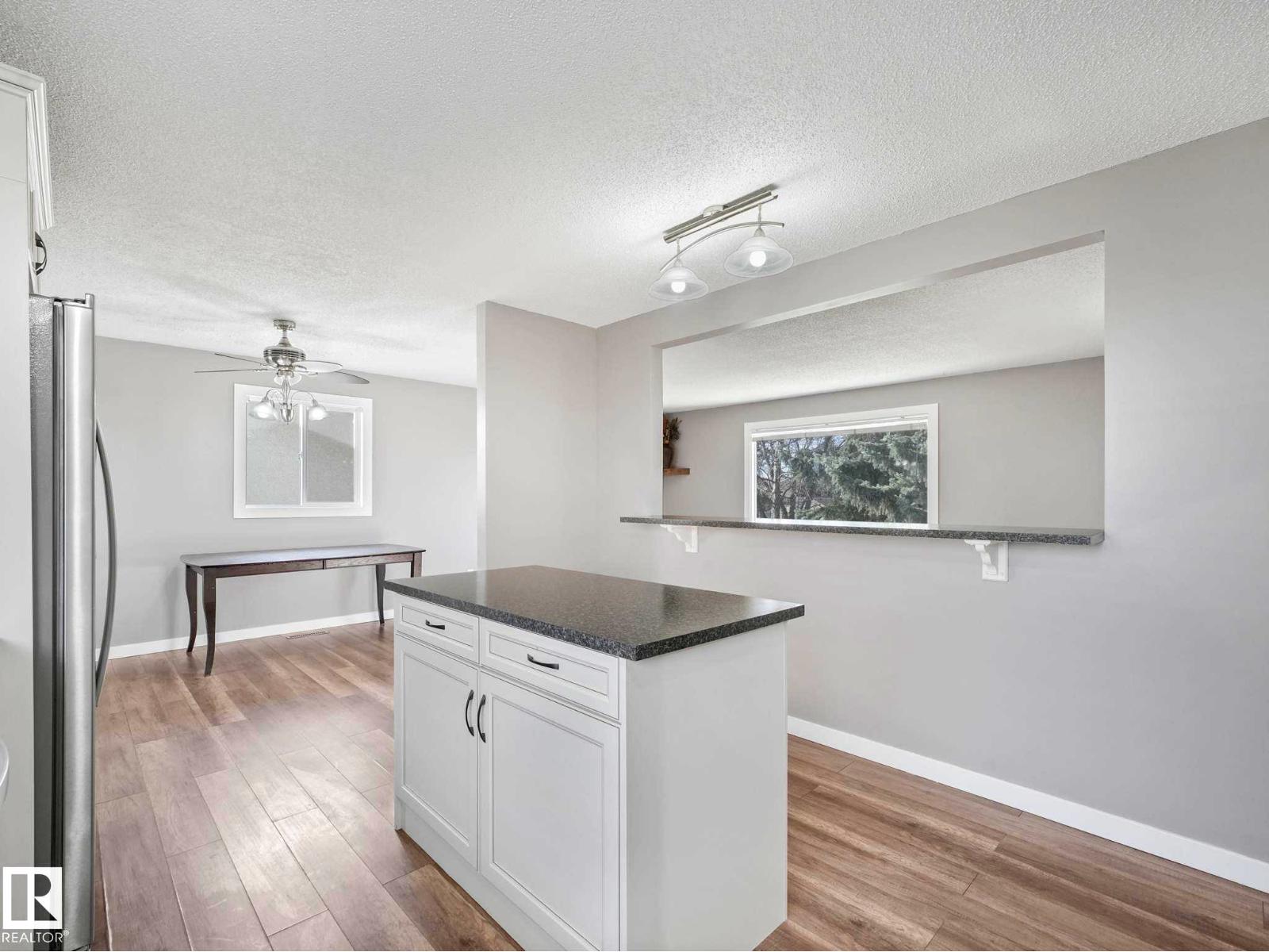 32 Manor DR, Spruce Grove