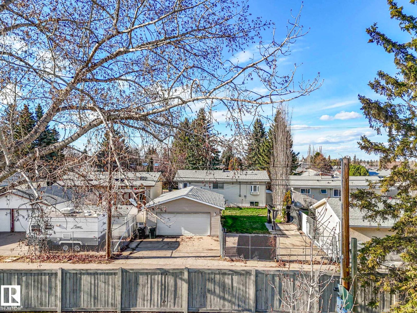 32 Manor DR, Spruce Grove