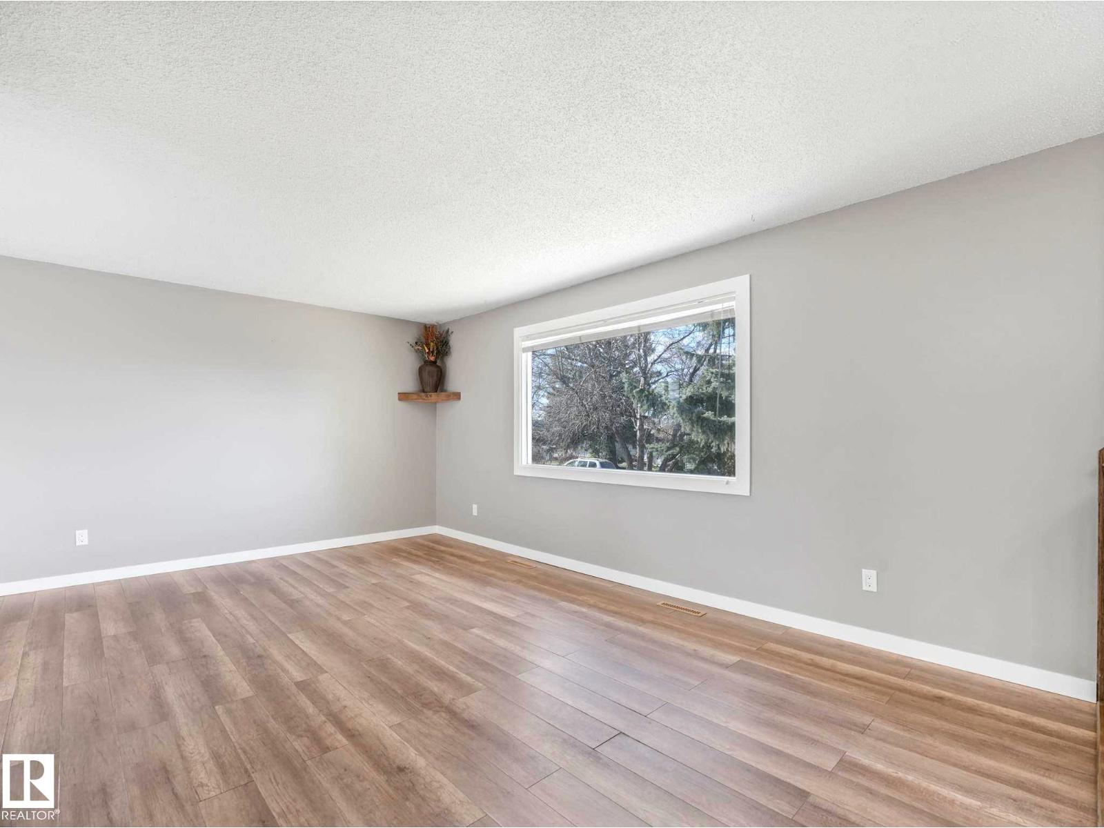 32 Manor DR, Spruce Grove