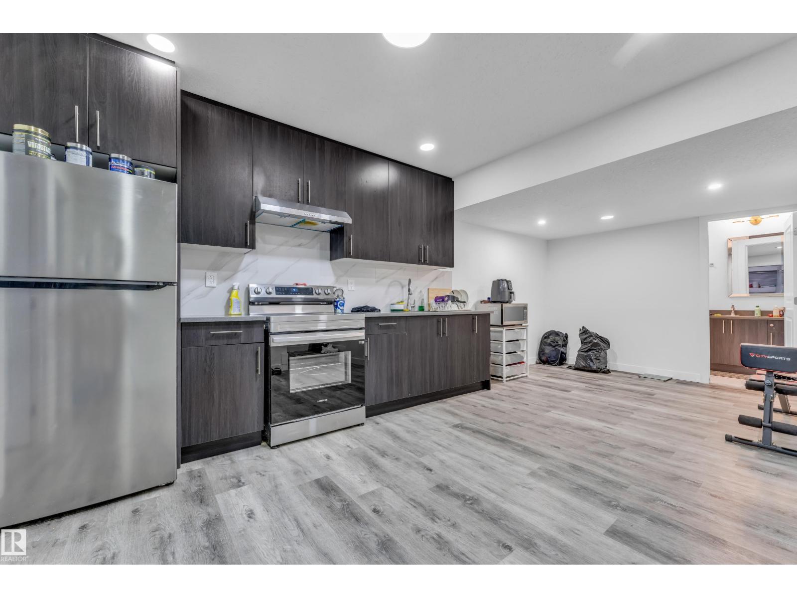 3016 4 ST NW, Edmonton