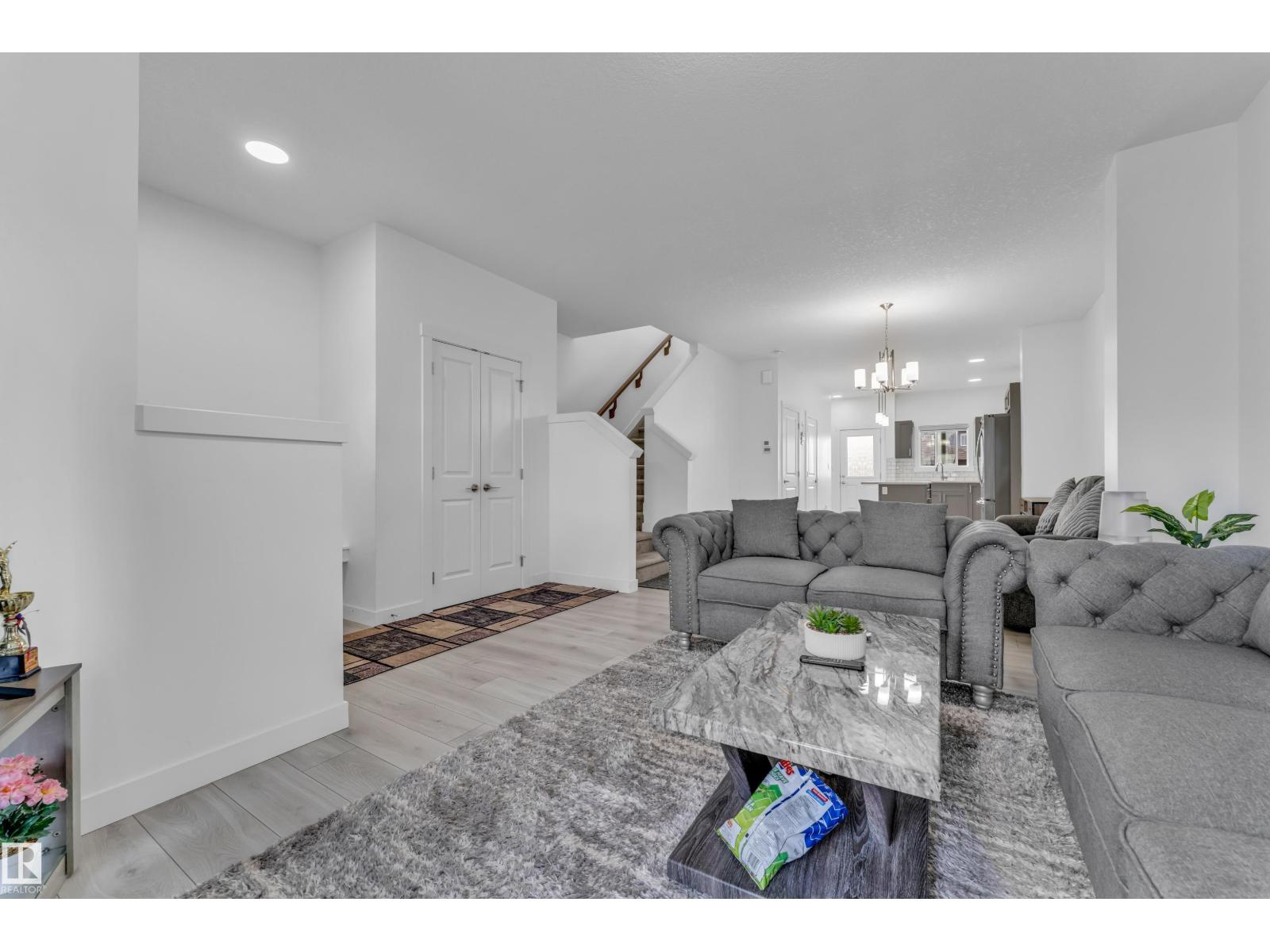 3016 4 ST NW, Edmonton