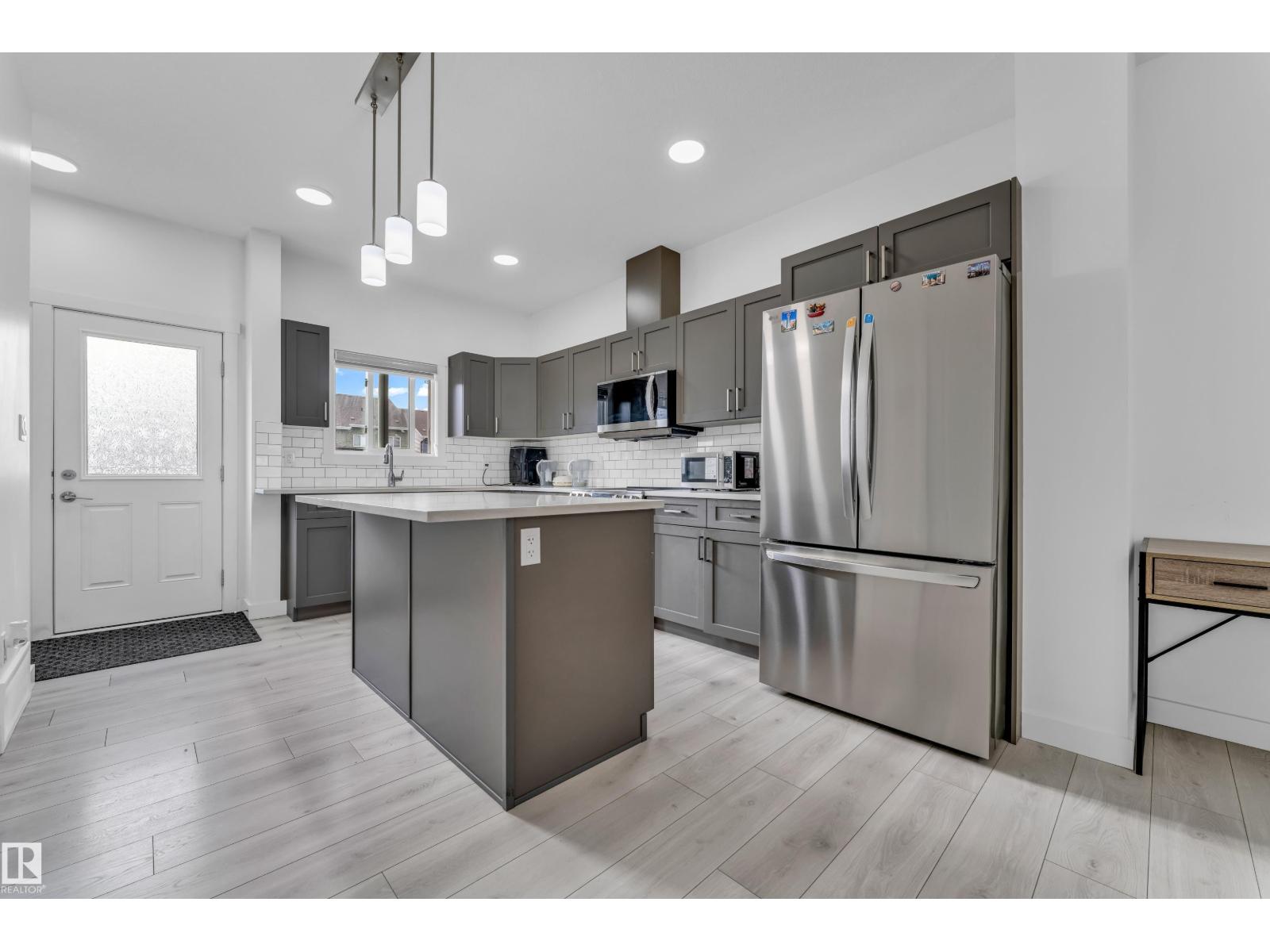 3016 4 ST NW, Edmonton