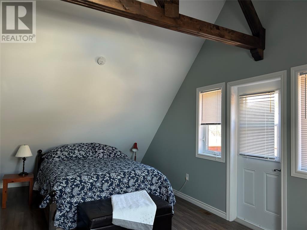 85 Main Road - 21