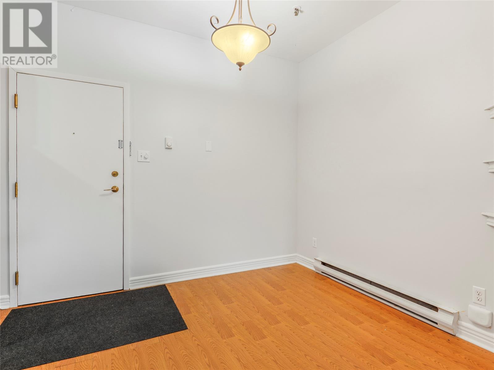 #2 39 Queens Road - 16