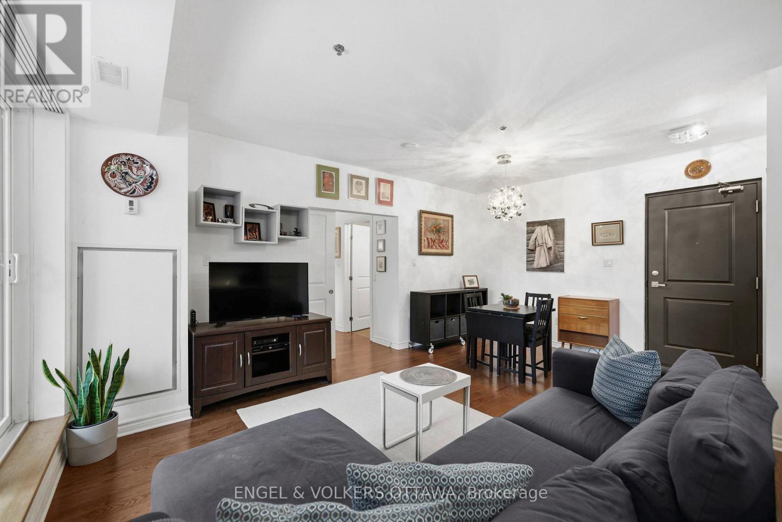 #123 429 KENT STREET - 11