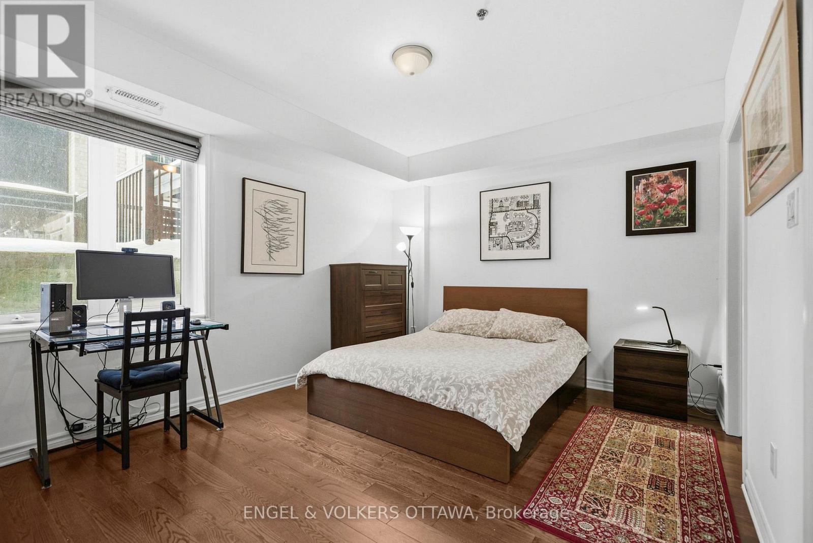 #123 429 KENT STREET - 16