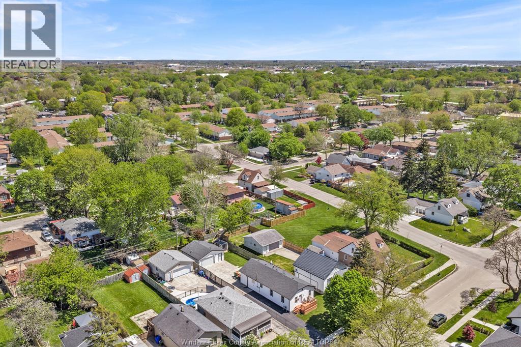 1588 BUCKINGHAM, Windsor, Ontario, N8T2A4 — Photo 8