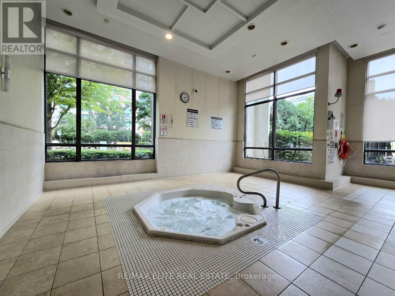 #220 509 BEECROFT ROAD - 6