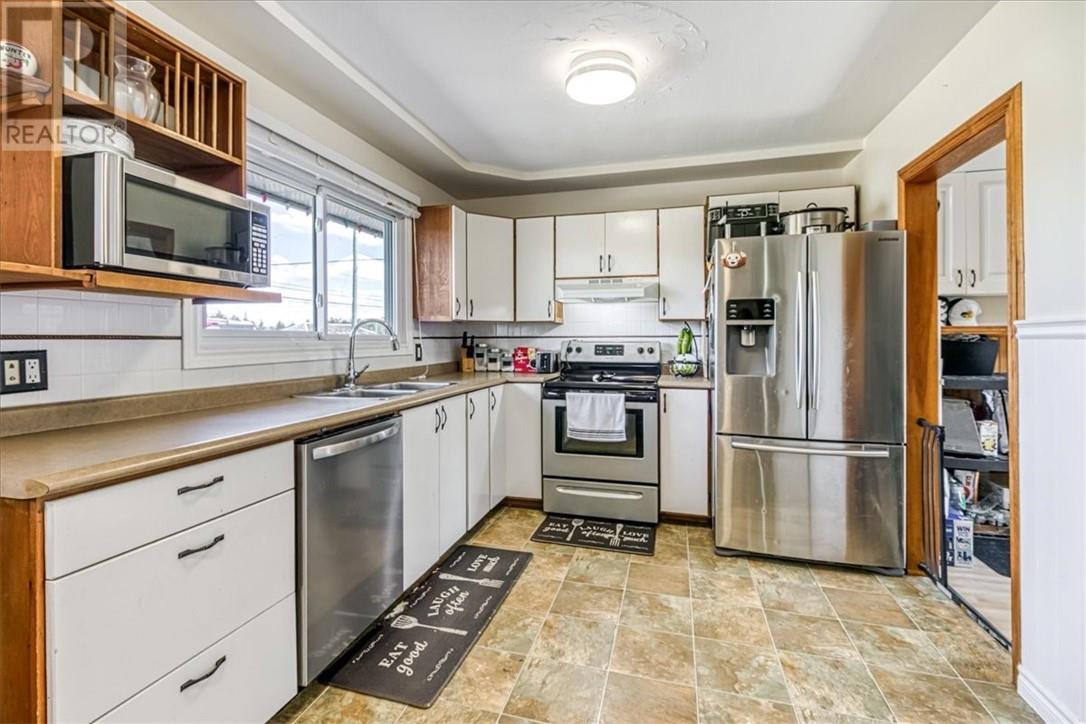 3711 Clarence, Val Caron, Ontario, P3N1H4 — Photo 11