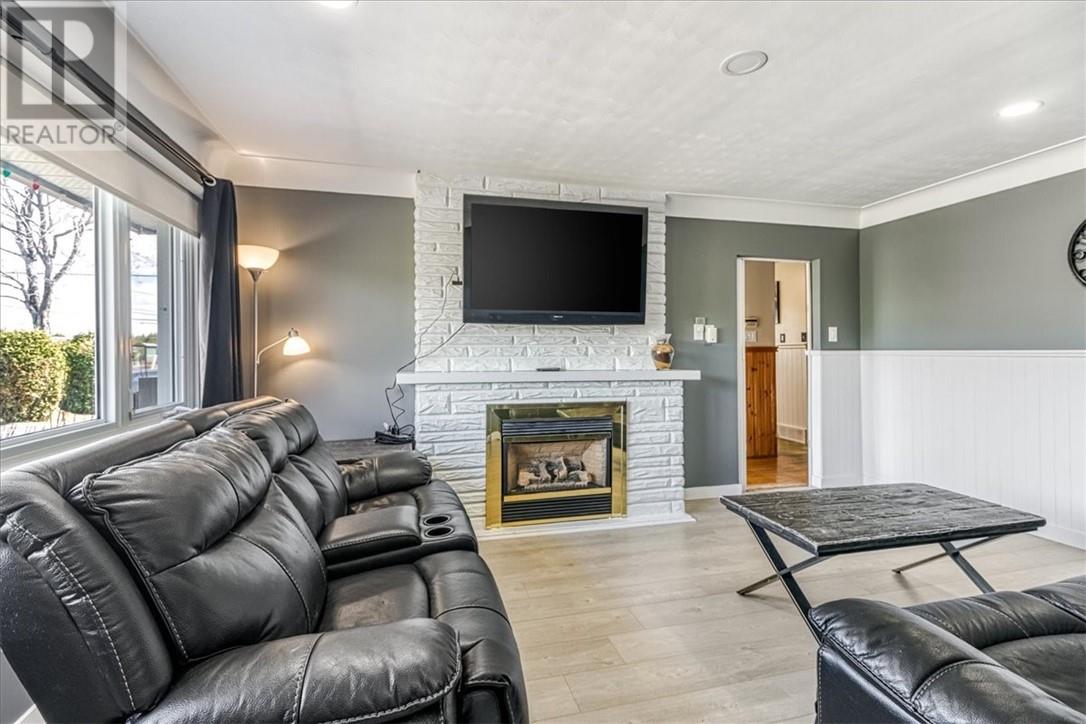 3711 Clarence, Val Caron, Ontario, P3N1H4 — Photo 14