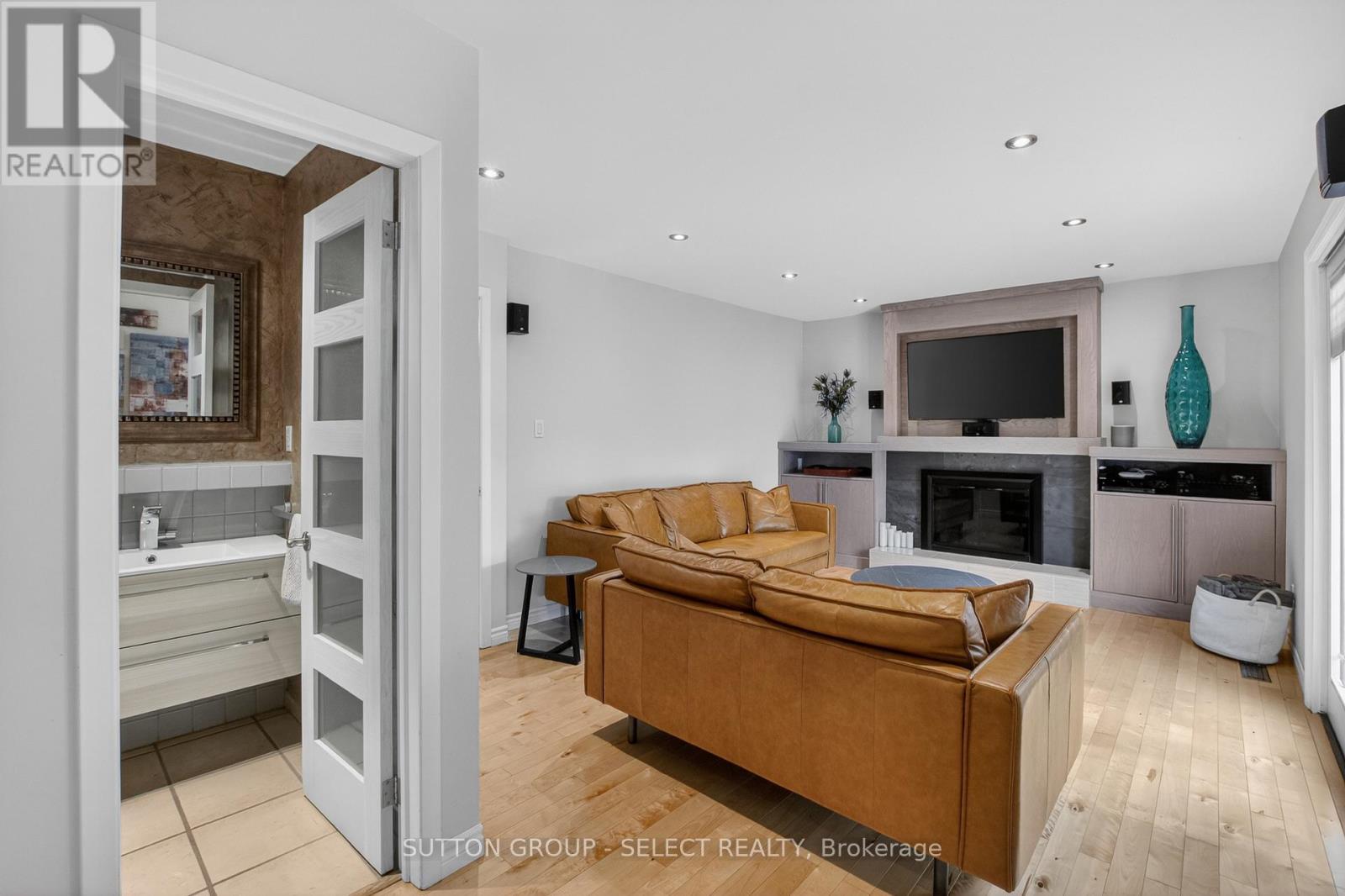 574 CRANBROOK ROAD S - 15