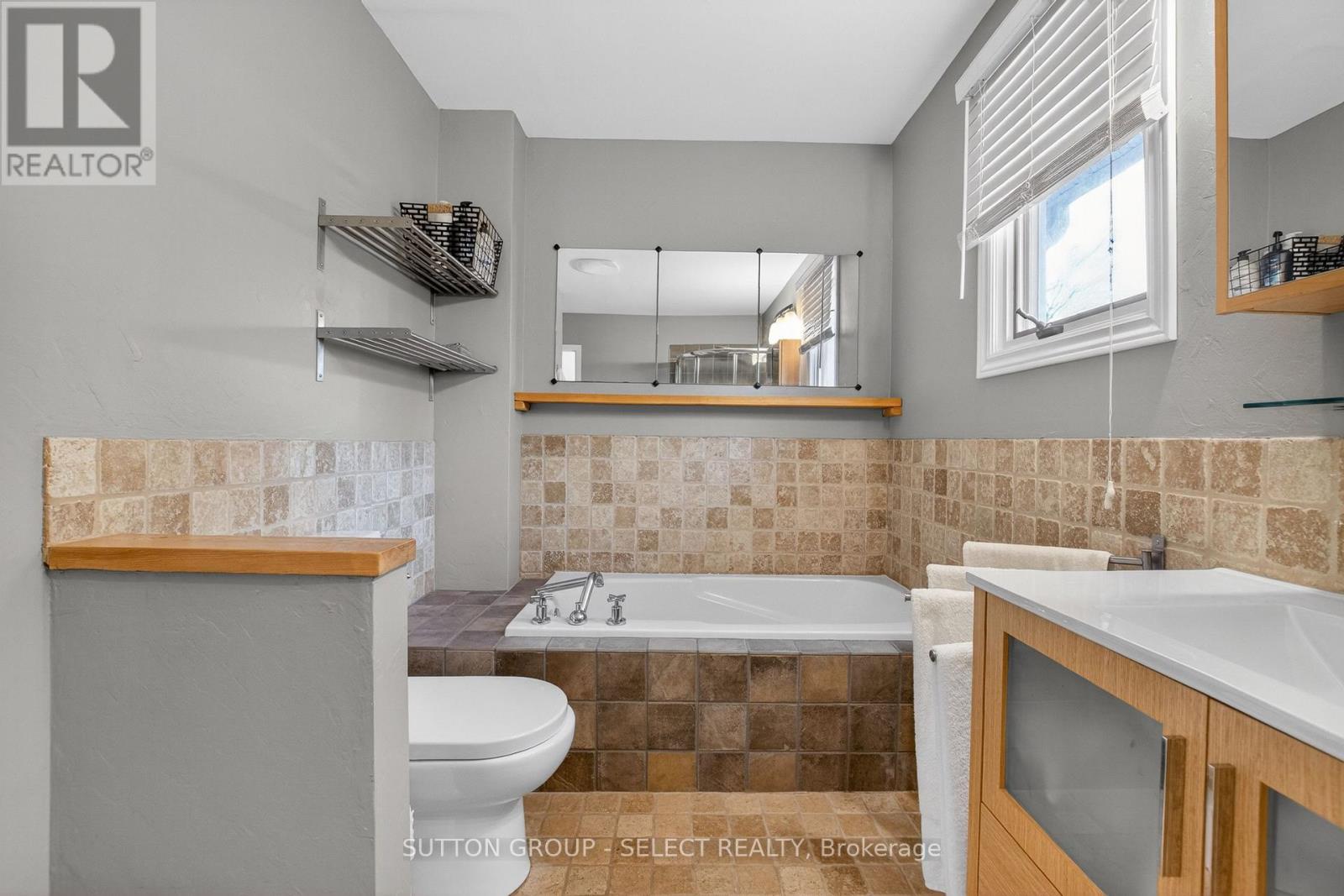 574 CRANBROOK ROAD S - 28
