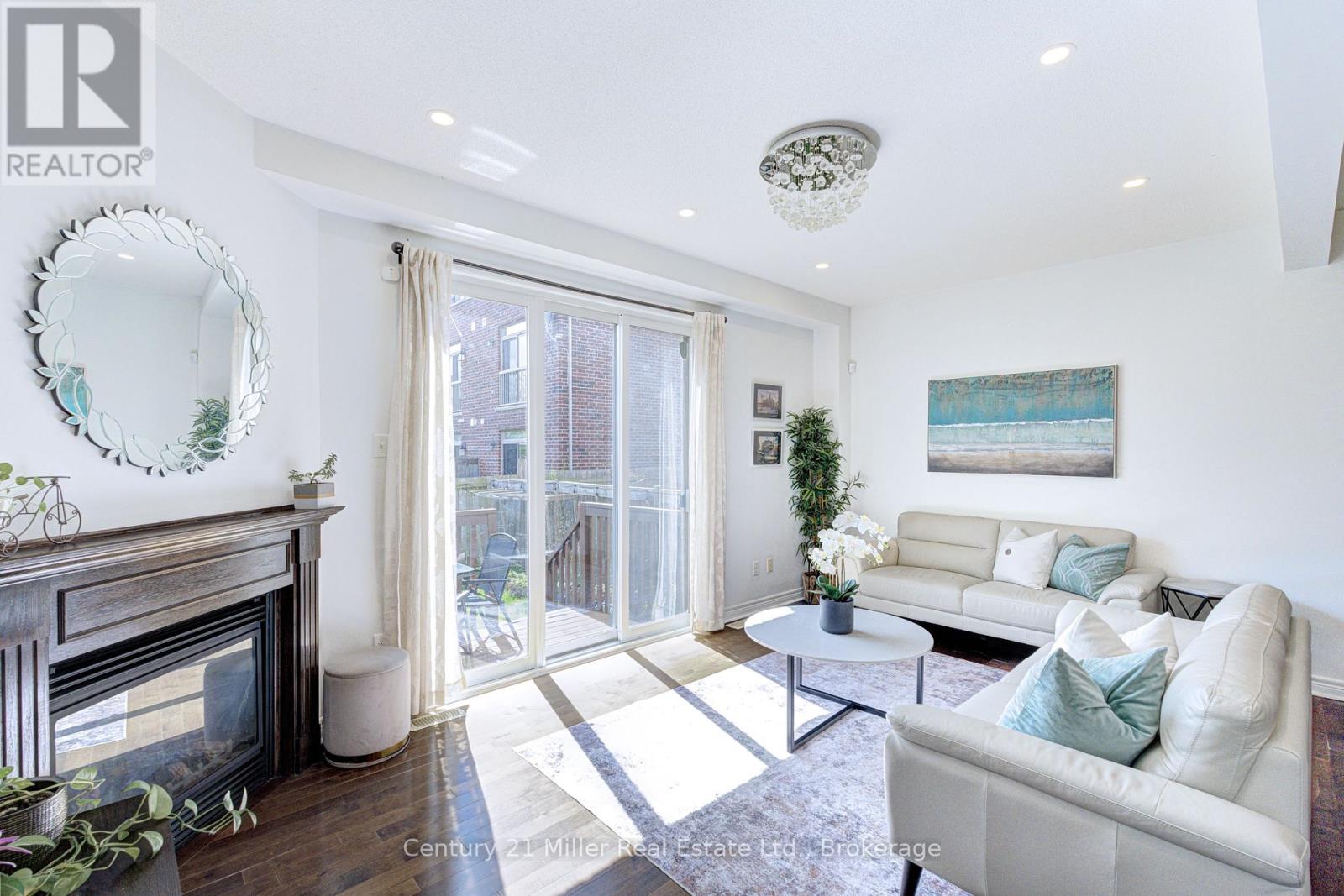 2325 STONE GLEN CRESCENT - 9