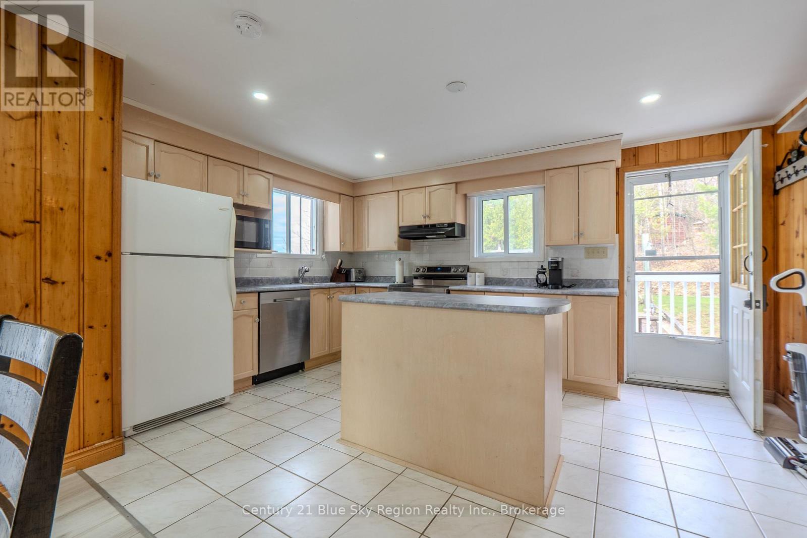 1421 NORTHSHORE ROAD - 11