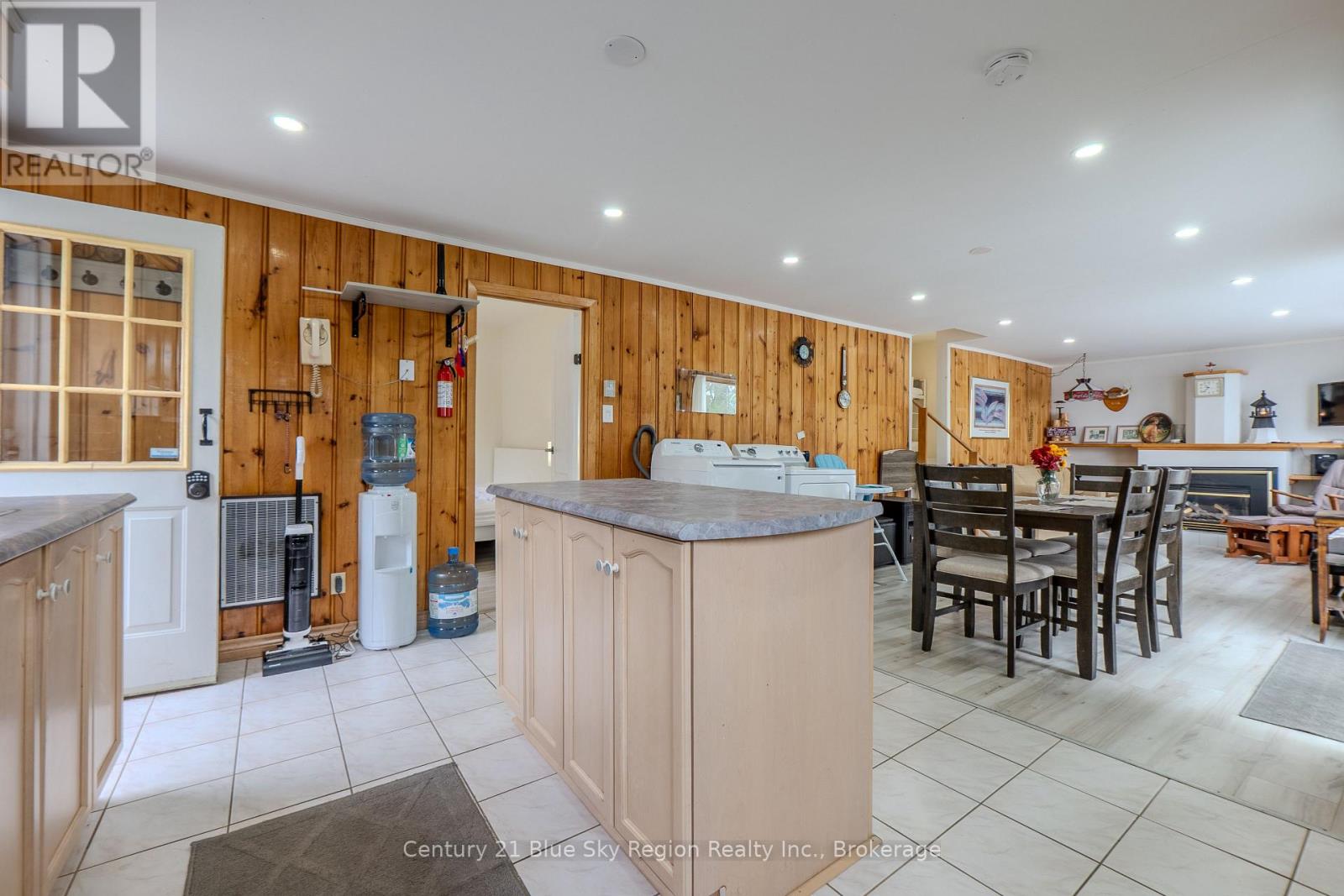 1421 NORTHSHORE ROAD - 35