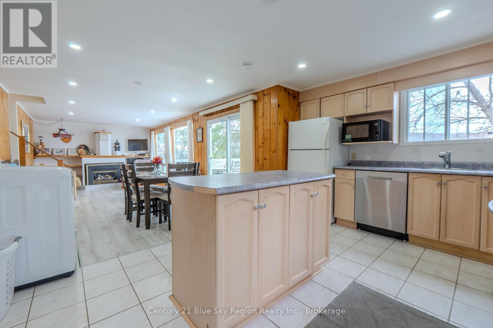 1421 NORTHSHORE ROAD - 9