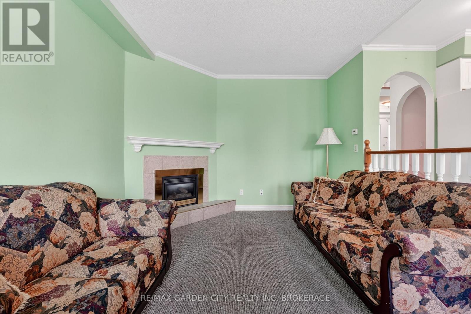 8 CHRISTINA COURT - 18