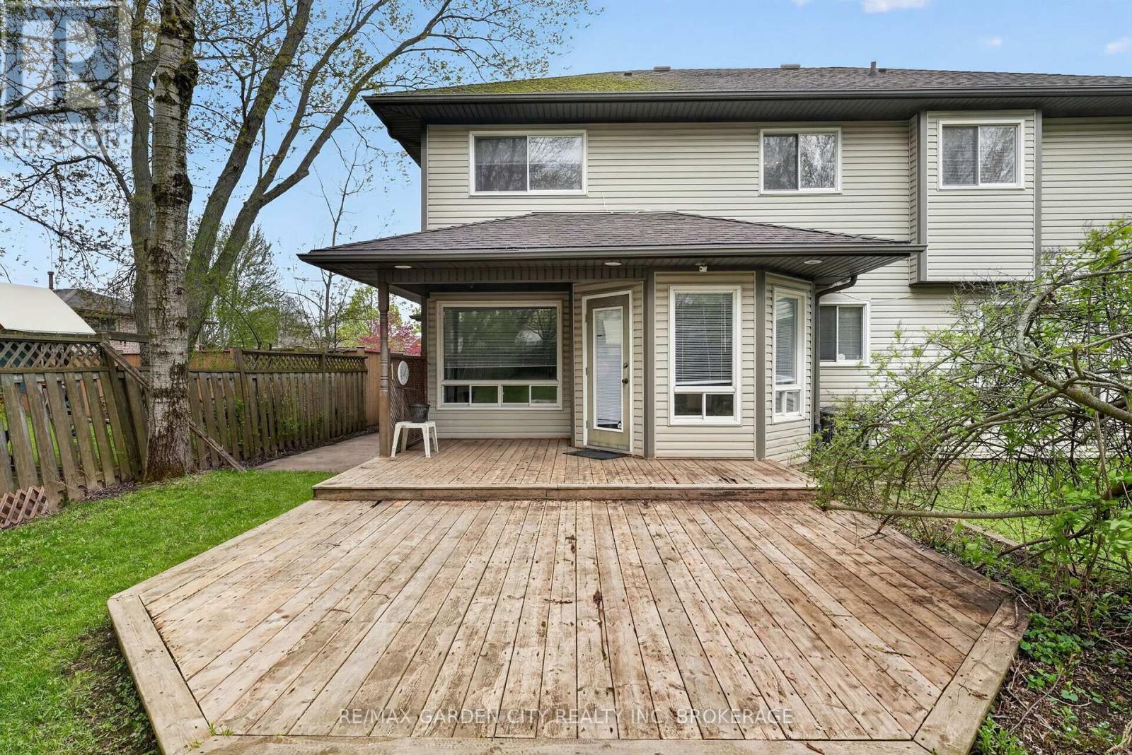 8 CHRISTINA COURT - 43