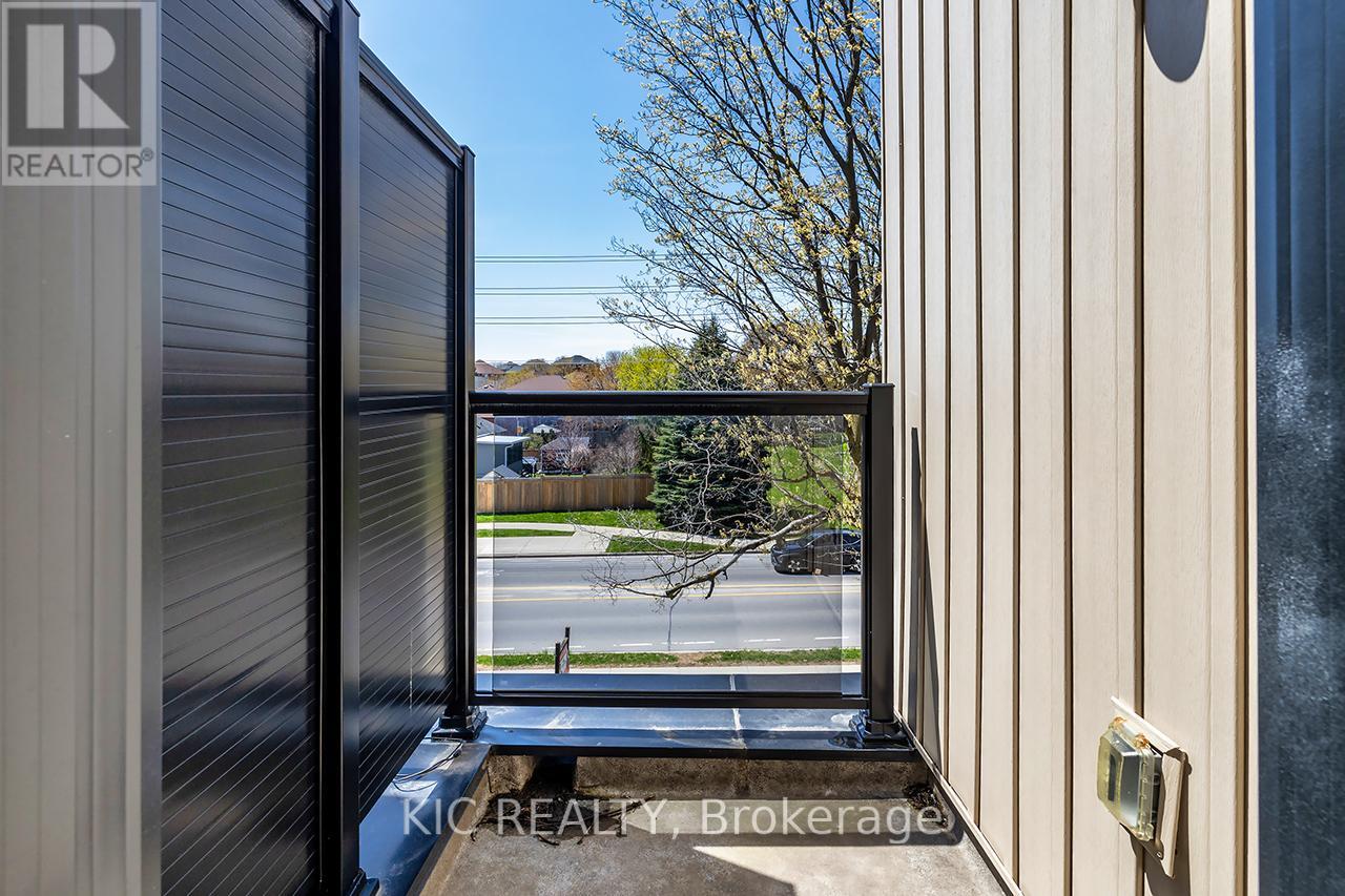 1557 GREEN ROAD - 31
