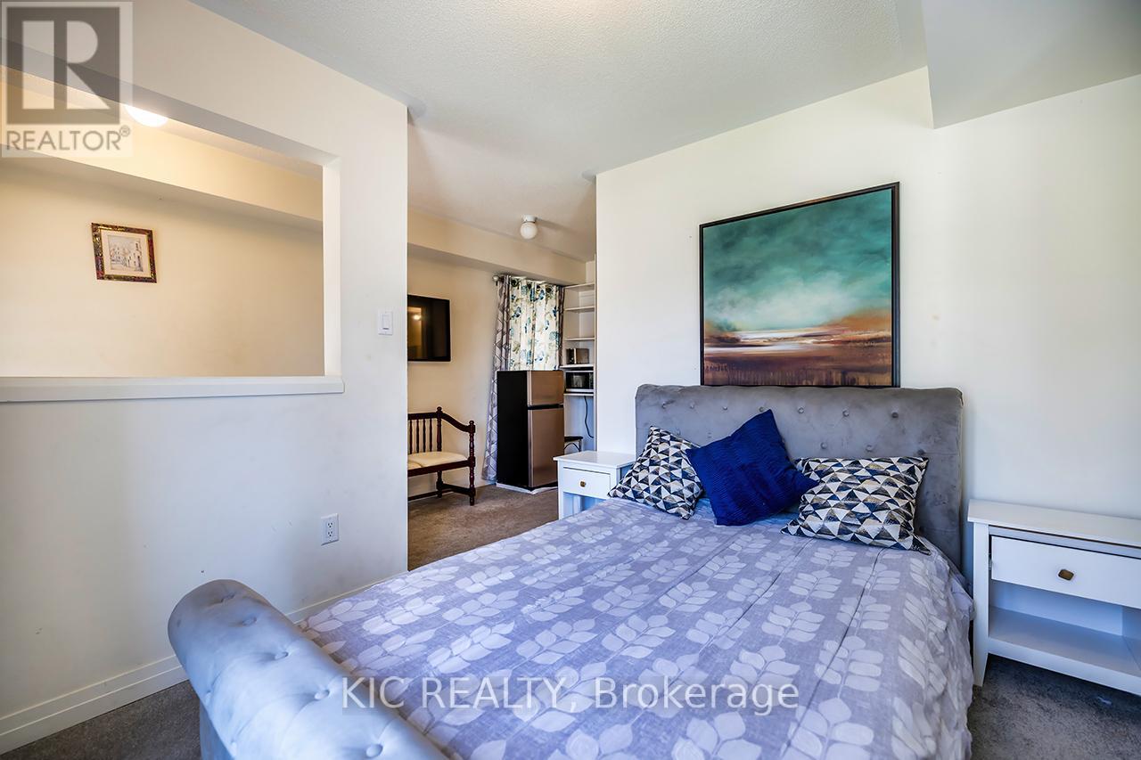 1557 GREEN ROAD - 36