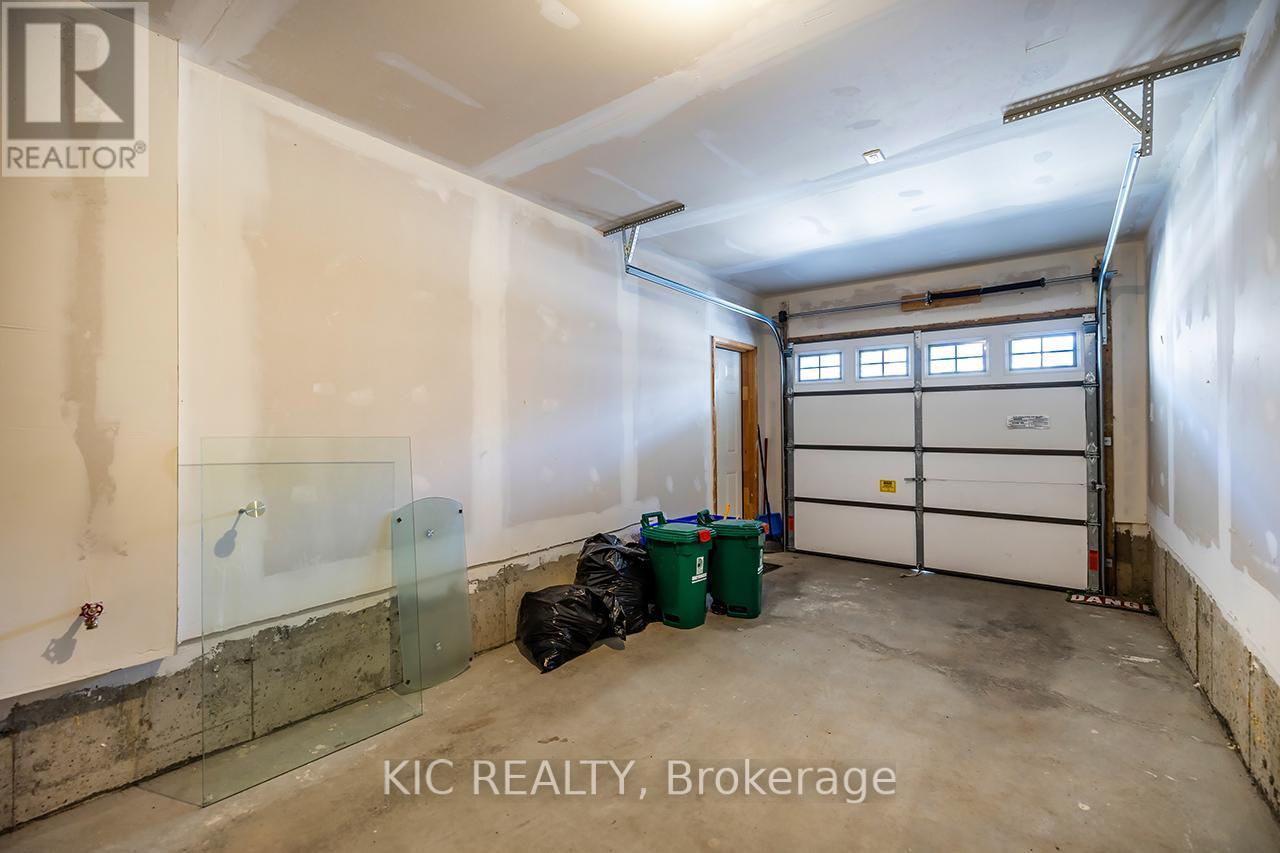1557 GREEN ROAD - 43
