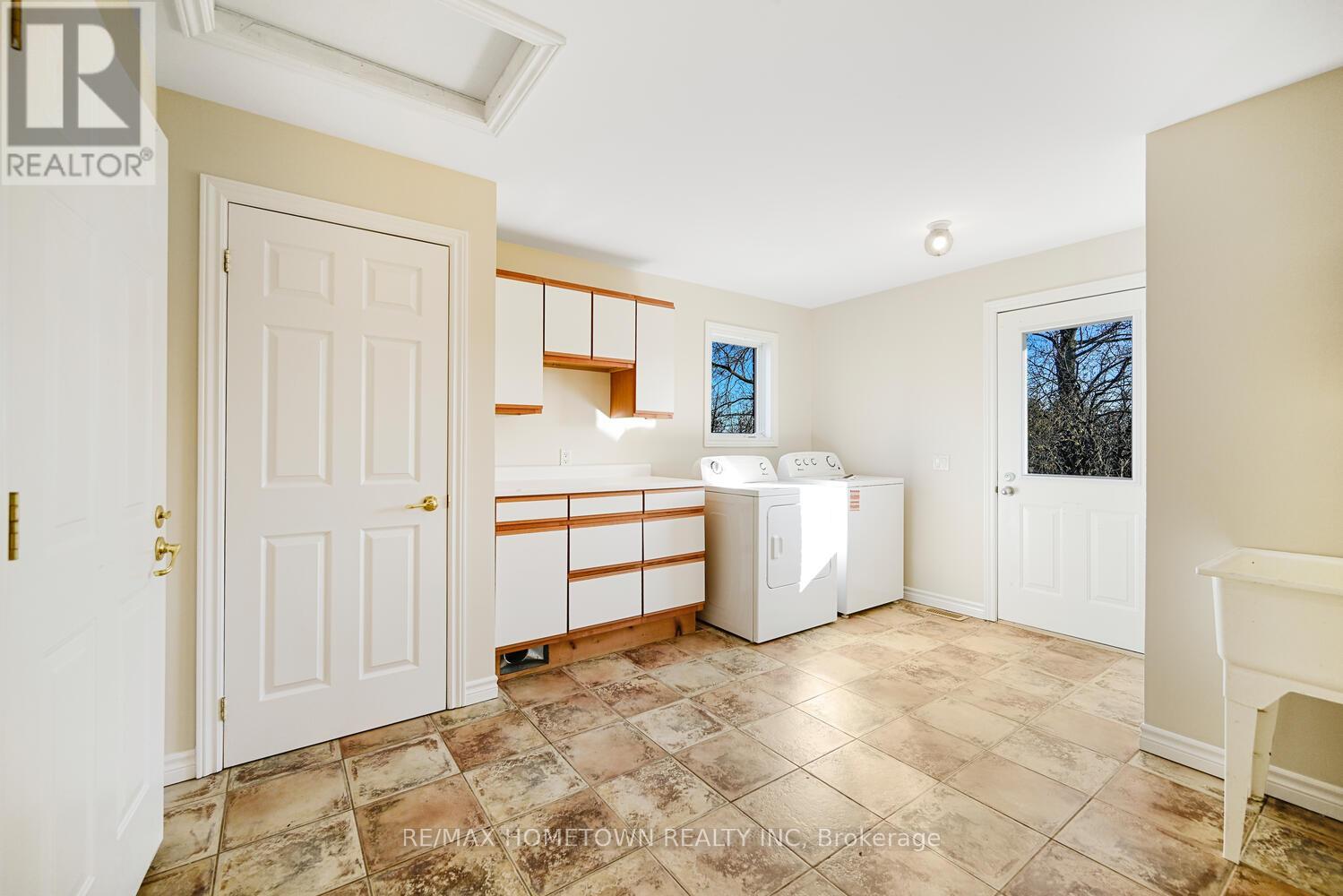 3583 CARMAN ROAD - 41