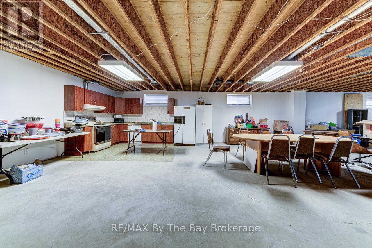 126 29TH STREET N - 35