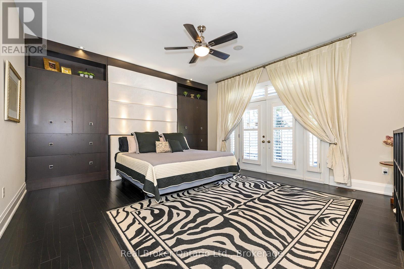 4507 LAKESHORE ROAD - 18