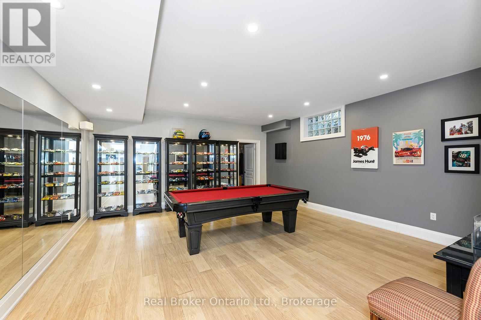 4507 LAKESHORE ROAD - 38