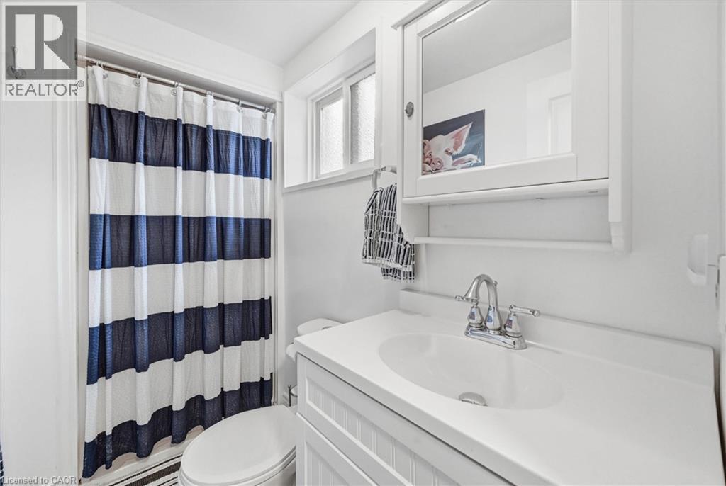 3299 SPRUCE Avenue - 35