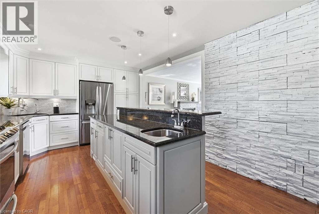 3299 SPRUCE Avenue - 15