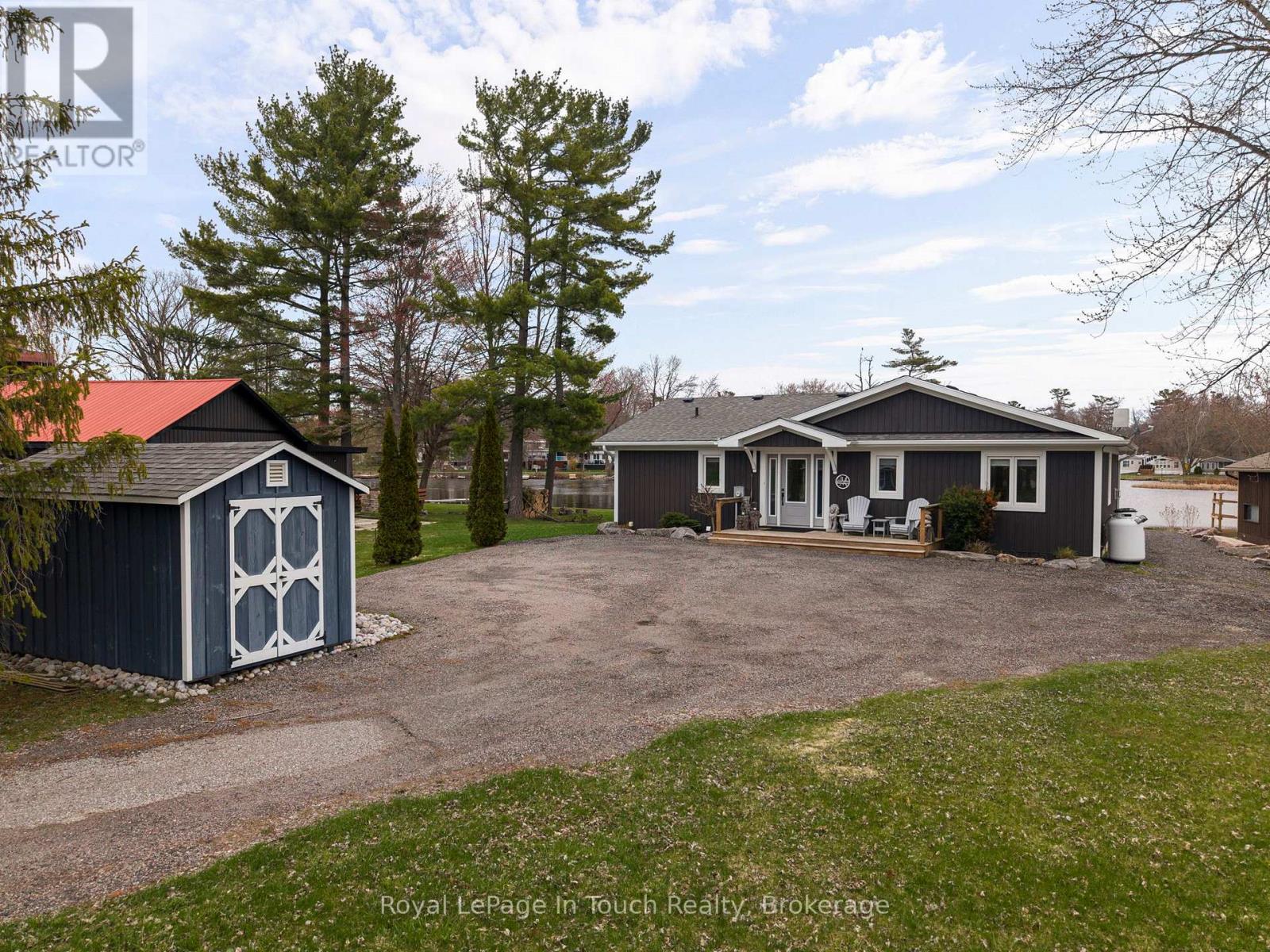 110 LONE PINE ROAD - 38