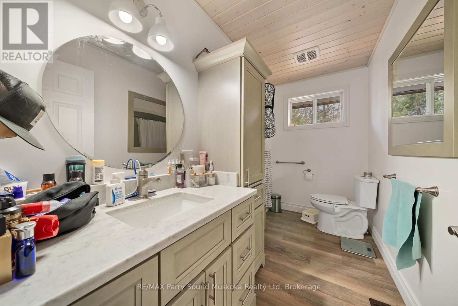 37 HUMPHREY DRIVE - 23