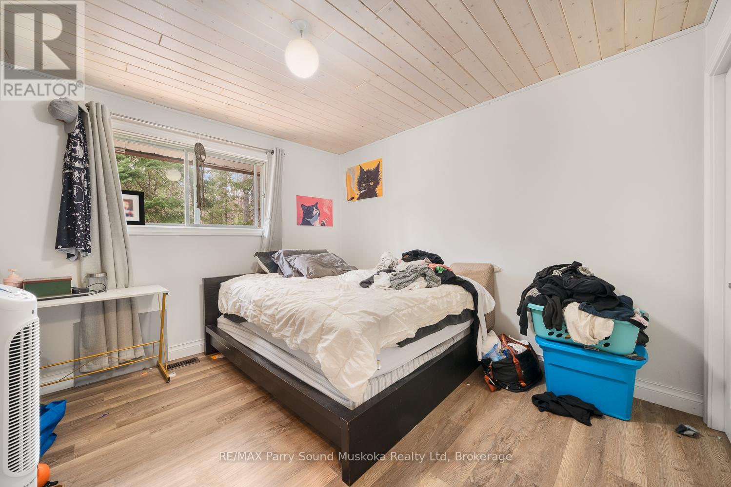 37 HUMPHREY DRIVE - 25