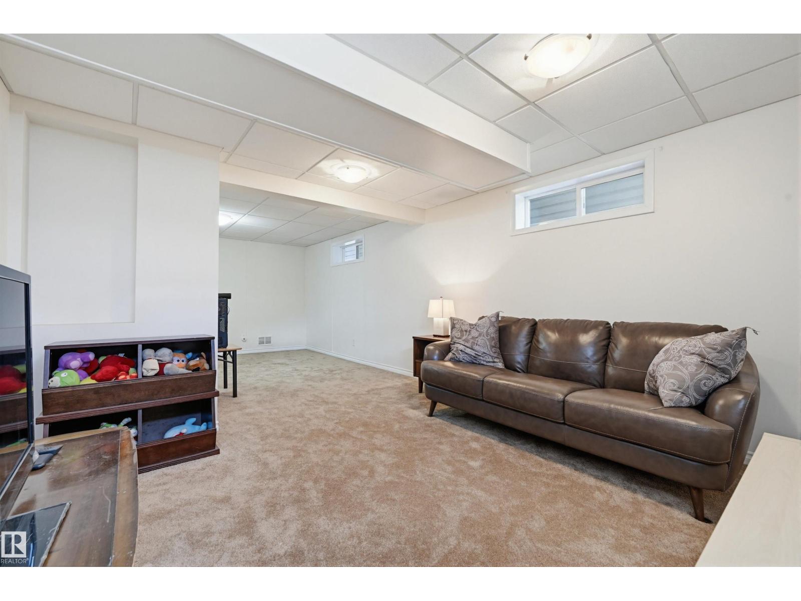 14521 85 AV NW - 33