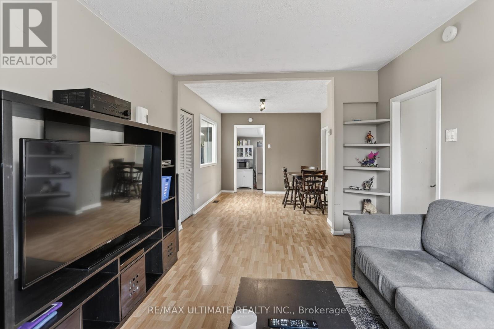 378 KENNEDY ROAD - 8