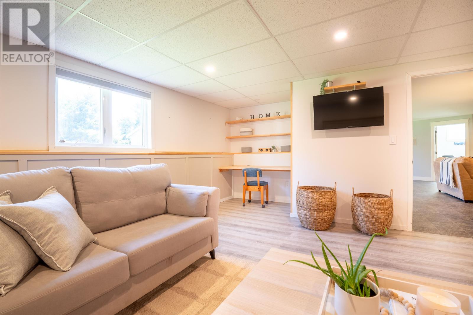 59 GARDINER Drive - 47