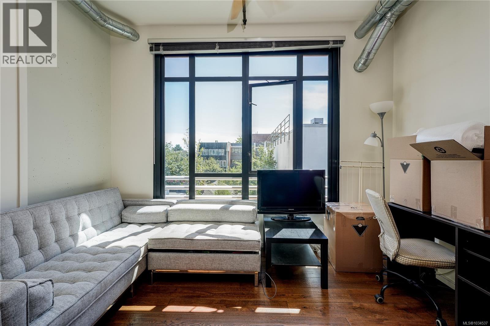 #436 1029 View St - 6