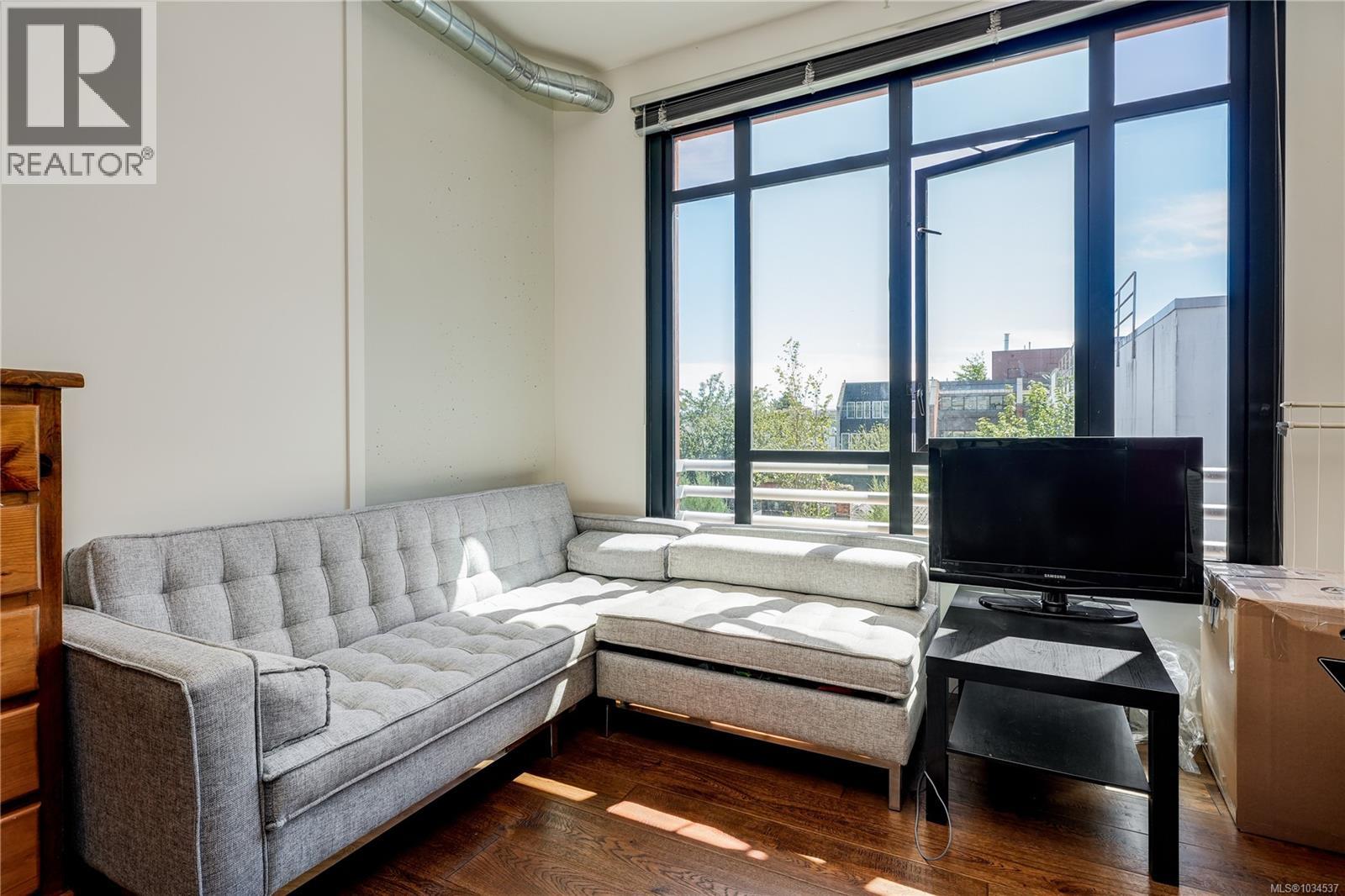 #436 1029 View St - 7